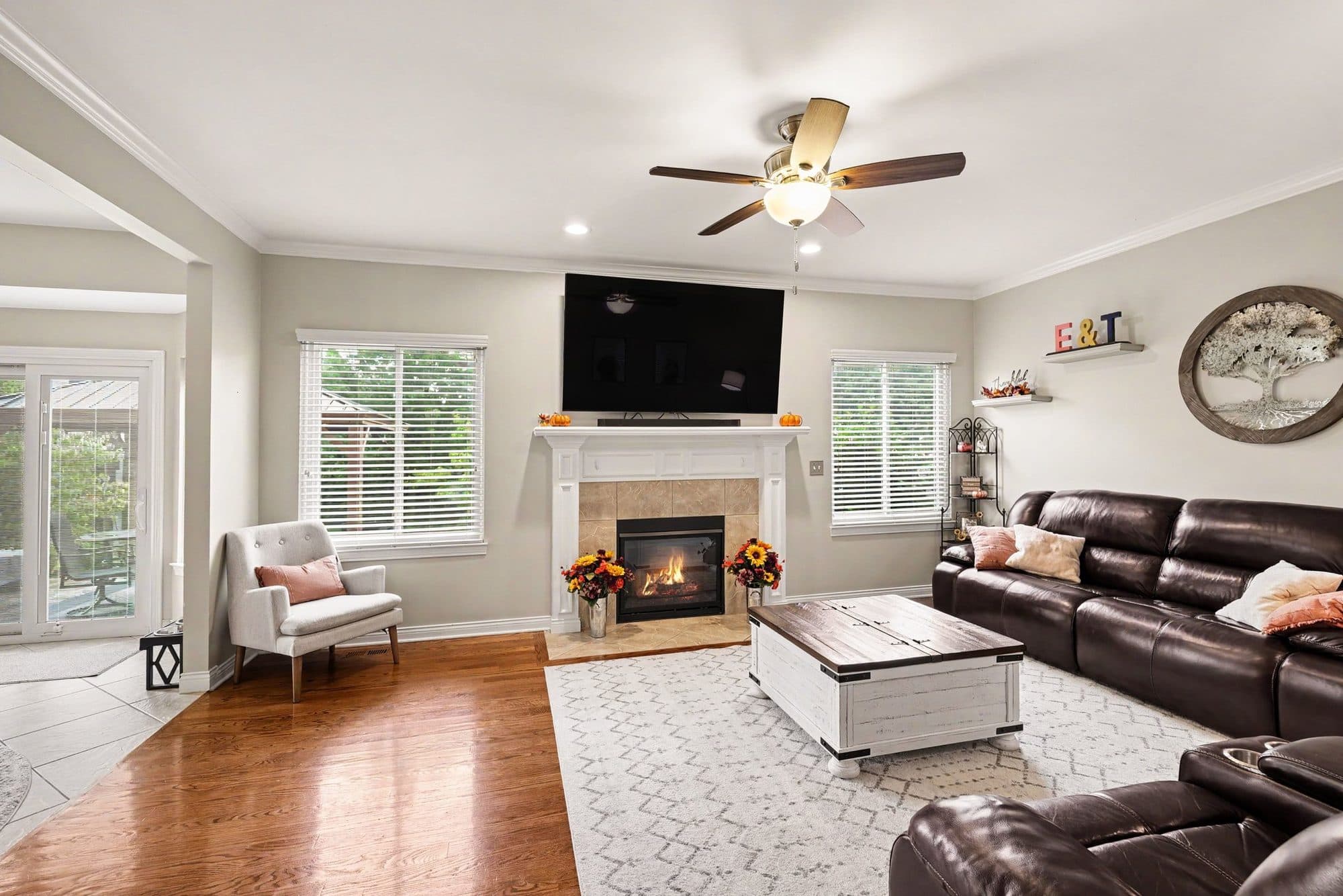 49756 Labaere Drive, thumbnail 10