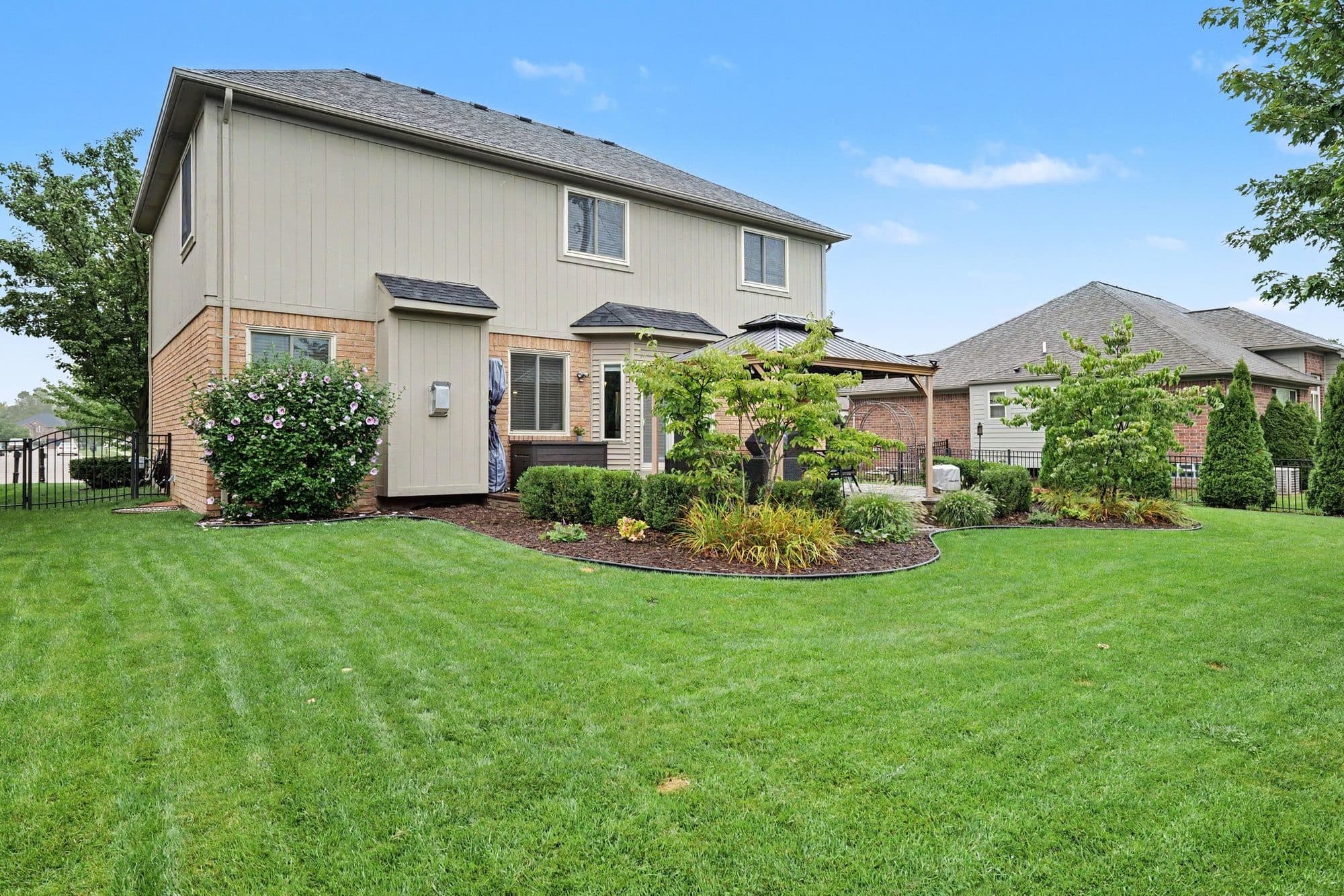 49756 Labaere Drive, thumbnail 38