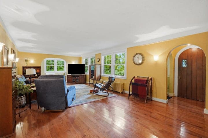 215 Hill Street, thumbnail 9