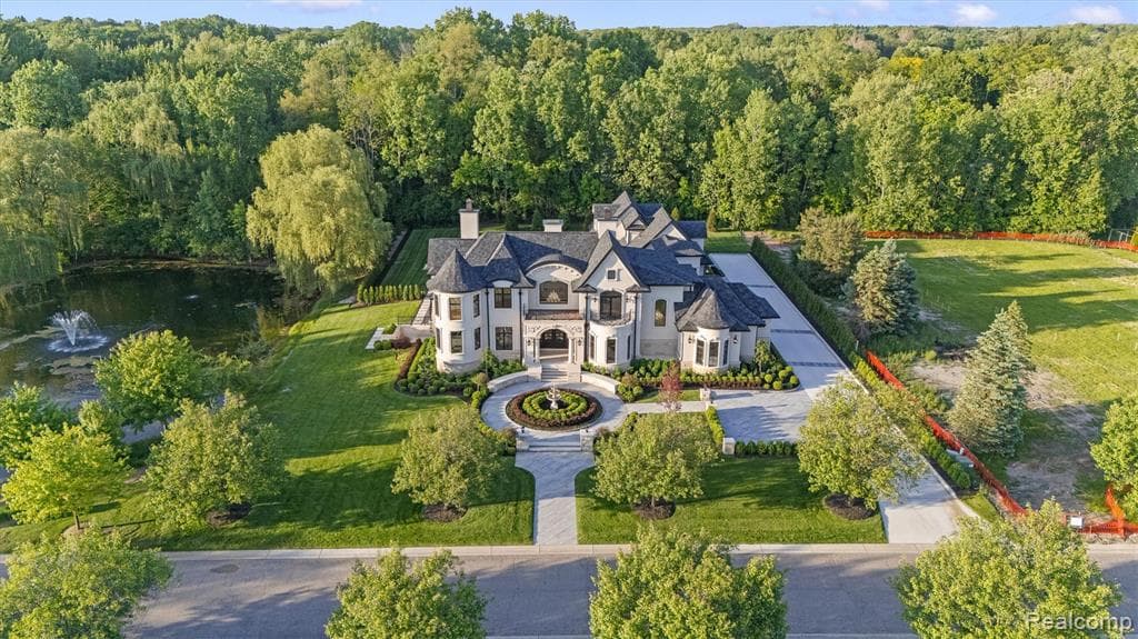 575 Chase Lane