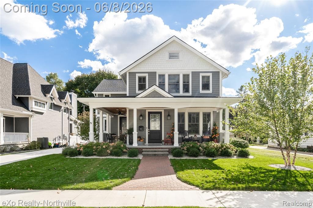 935 Ross Street, photo 1