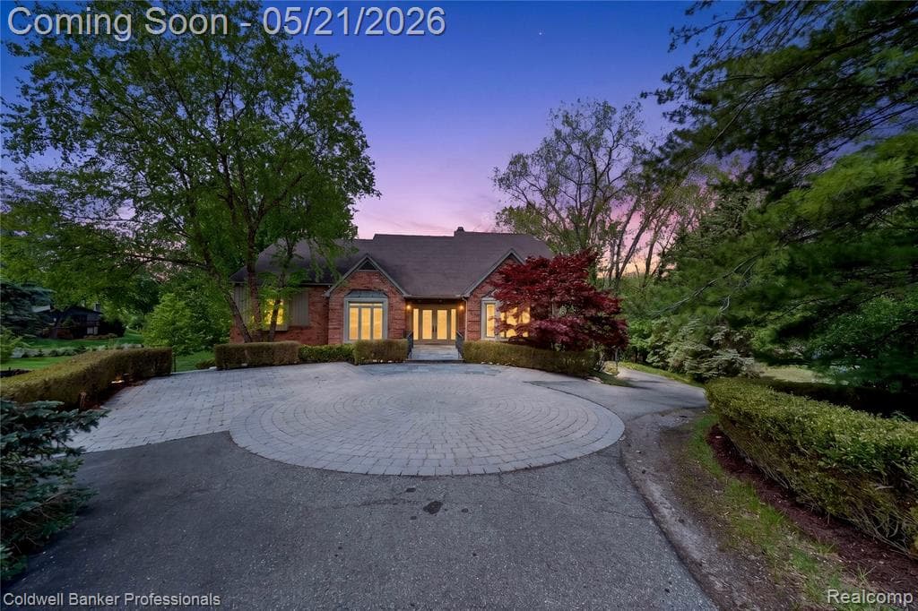 2076 Shore Hill Court, photo 1